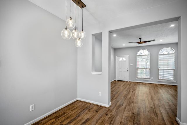 323 Plaza Del Sol Park, Houston, TX 77020