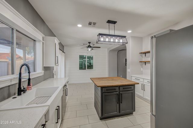 5634 E FLORIAN Avenue, Mesa, AZ 85206