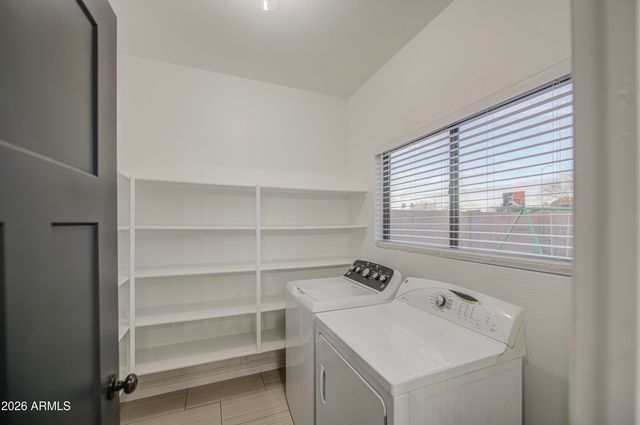 5634 E FLORIAN Avenue, Mesa, AZ 85206