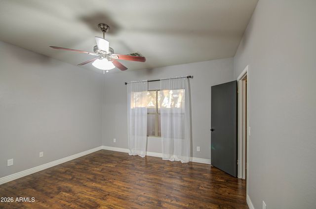 5634 E FLORIAN Avenue, Mesa, AZ 85206