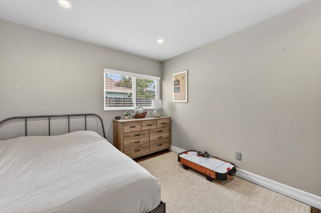 3925 Talmage Ct, Sacramento, CA 95827