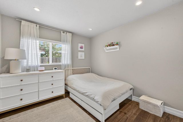 3925 Talmage Ct, Sacramento, CA 95827