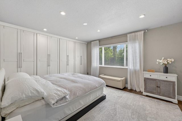 3925 Talmage Ct, Sacramento, CA 95827