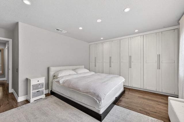 3925 Talmage Ct, Sacramento, CA 95827