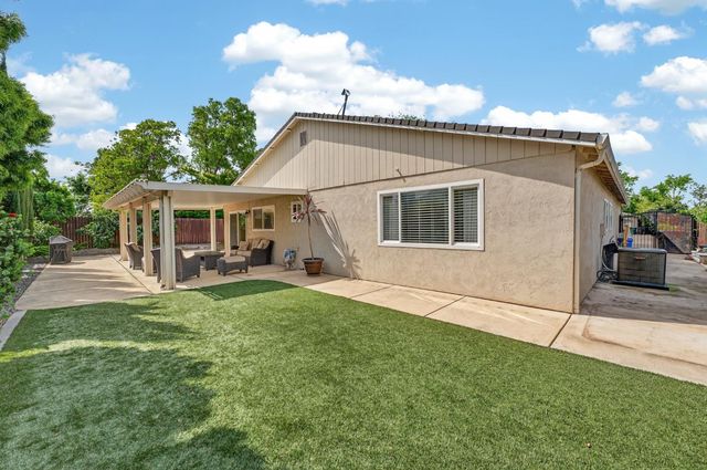 3925 Talmage Ct, Sacramento, CA 95827