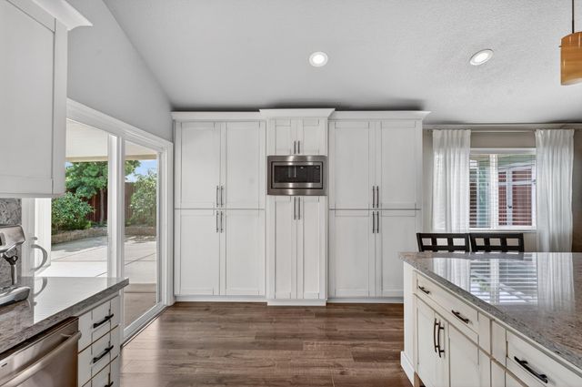 3925 Talmage Ct, Sacramento, CA 95827