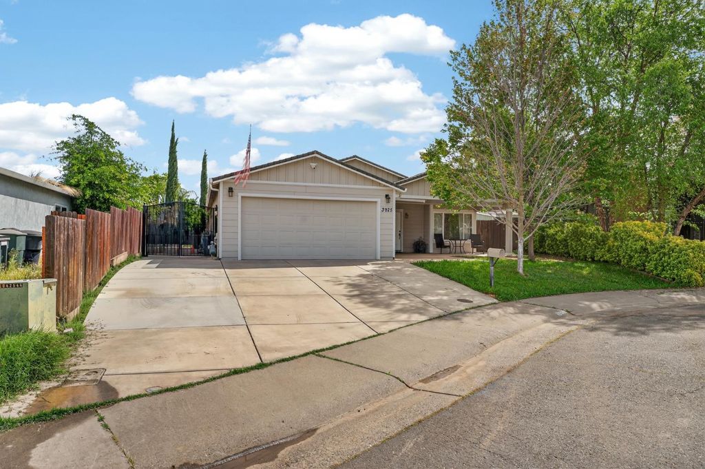 3925 Talmage Ct, Sacramento, CA 95827