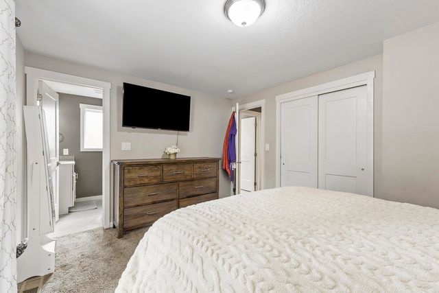 14615 E Belle Terre Ave, Veradale, WA 99037