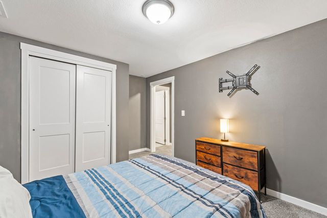 14615 E Belle Terre Ave, Veradale, WA 99037