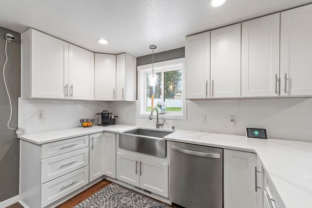 14615 E Belle Terre Ave, Veradale, WA 99037