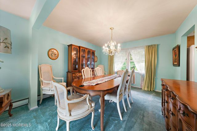 30 Clearview Drive, Tinton Falls, NJ 07724