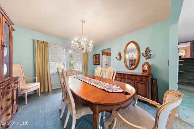 30 Clearview Drive, Tinton Falls, NJ 07724