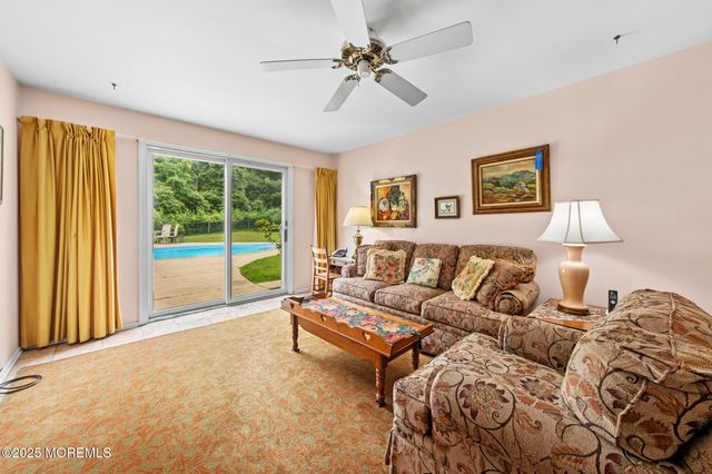 30 Clearview Drive, Tinton Falls, NJ 07724