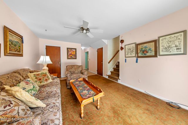 30 Clearview Drive, Tinton Falls, NJ 07724