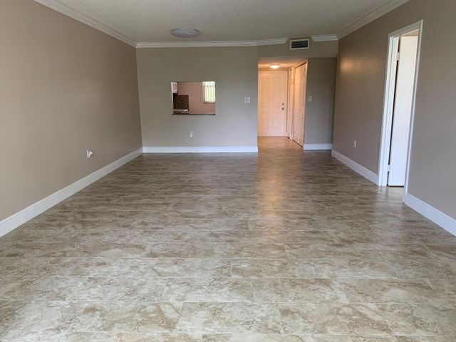 8350 Sands Point Boulevard E202, Tamarac, FL 33321