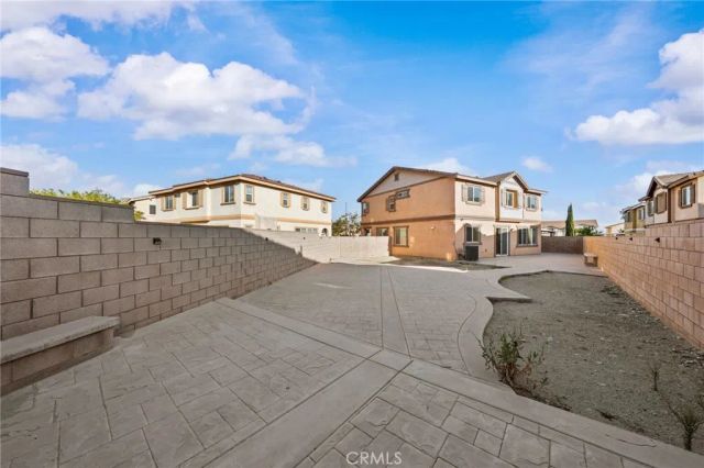 6958 Stanza Court, Fontana, CA 92336