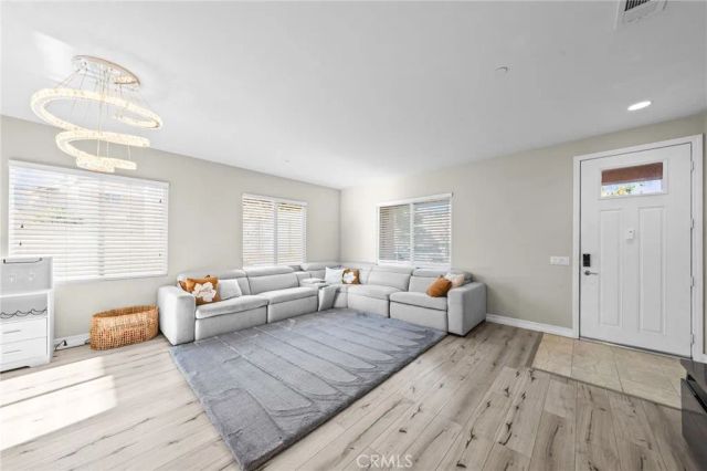 6958 Stanza Court, Fontana, CA 92336
