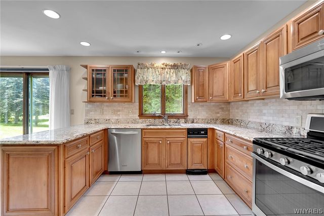 2717 New Road, Wilson, NY 14131