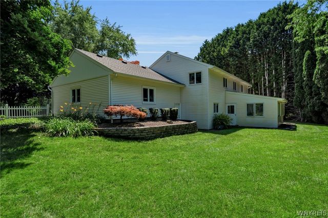 2717 New Road, Wilson, NY 14131