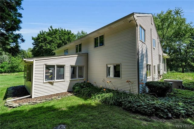 2717 New Road, Wilson, NY 14131