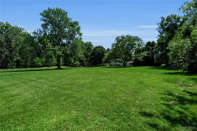 2717 New Road, Wilson, NY 14131