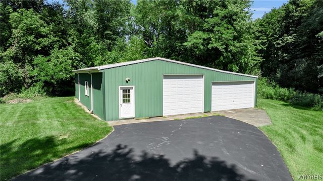 2717 New Road, Wilson, NY 14131