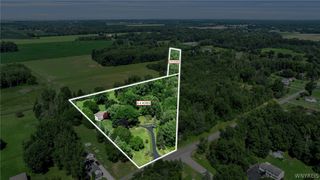 2717 New Road, Wilson, NY 14131