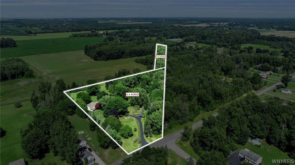 2717 New Road, Wilson, NY 14131