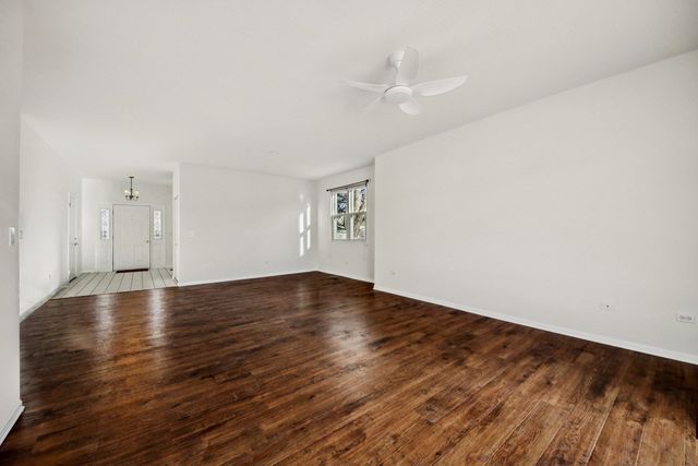 13211 S Carlisle Lane, Plainfield, IL 60544