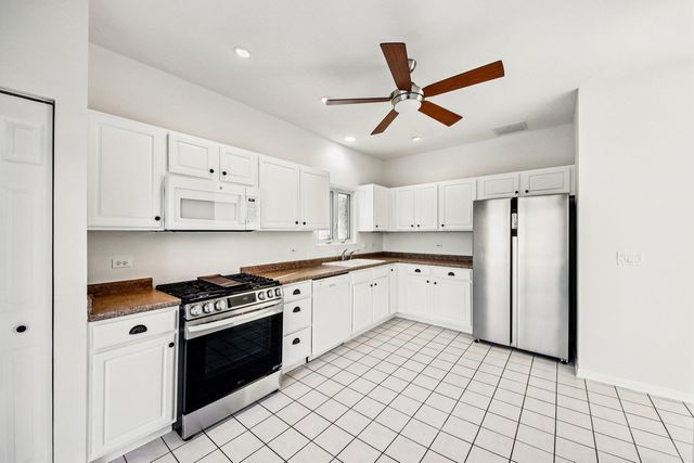 13211 S Carlisle Lane, Plainfield, IL 60544