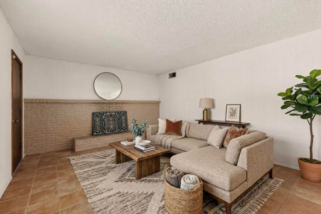 12001 Holiday Avenue NE, Albuquerque, NM 87111