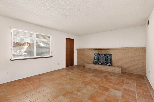 12001 Holiday Avenue NE, Albuquerque, NM 87111