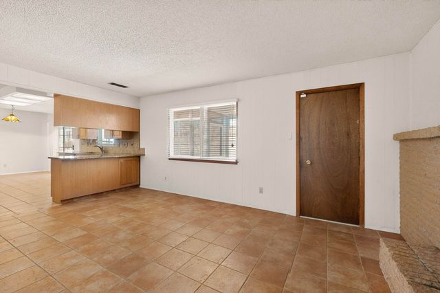 12001 Holiday Avenue NE, Albuquerque, NM 87111