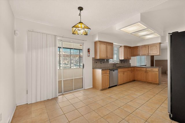 12001 Holiday Avenue NE, Albuquerque, NM 87111