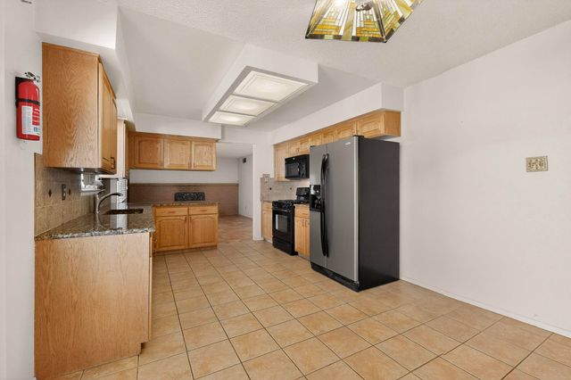 12001 Holiday Avenue NE, Albuquerque, NM 87111