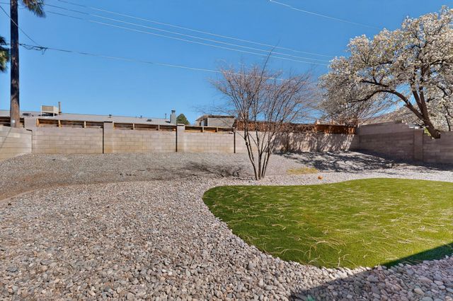 12001 Holiday Avenue NE, Albuquerque, NM 87111