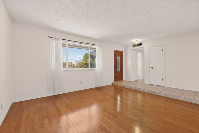 12001 Holiday Avenue NE, Albuquerque, NM 87111