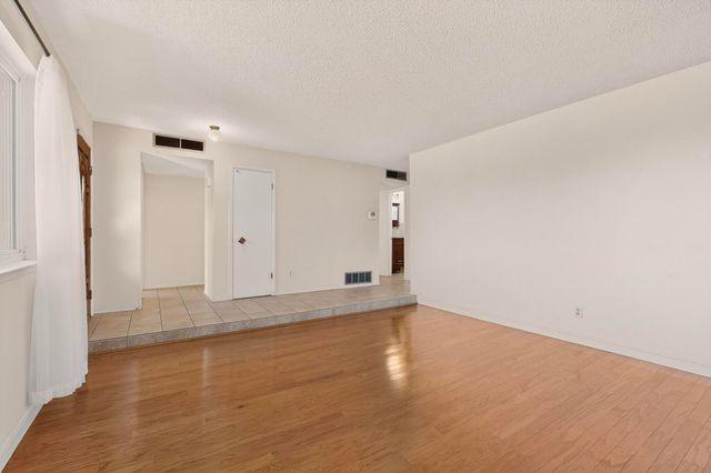 12001 Holiday Avenue NE, Albuquerque, NM 87111