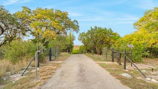 746 Trail Rock DR, Johnson City, TX 78636