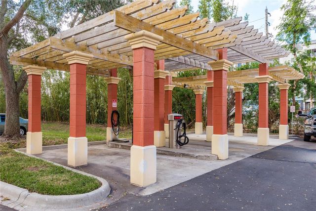 2730 VIA TIVOLI 320B, Clearwater, FL 33764