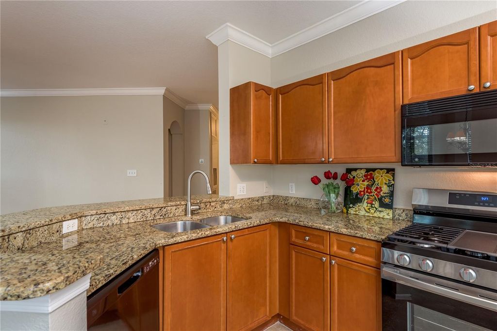 Image 14 of property listing at 2730 VIA TIVOLI 320B, Clearwater, FL 33764