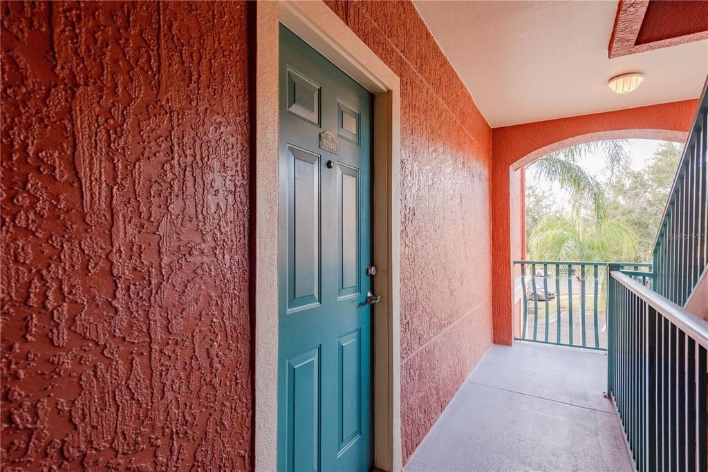 Image 6 of property listing at 2730 VIA TIVOLI 320B, Clearwater, FL 33764