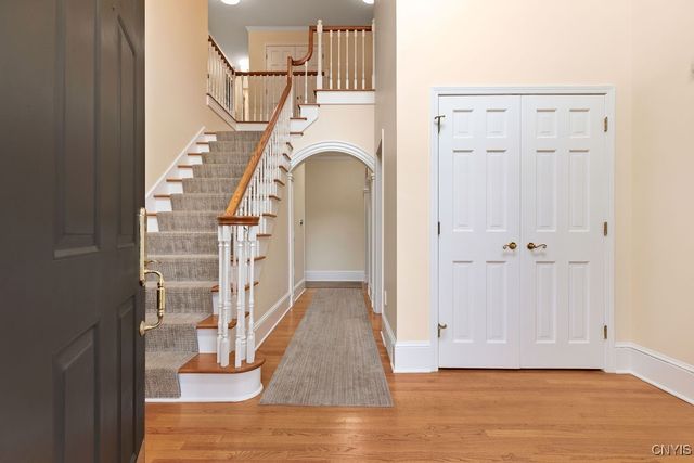 7111 Thorntree Hill Drive, Dewitt, NY 13066