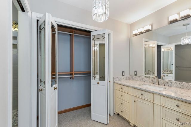 7111 Thorntree Hill Drive, Dewitt, NY 13066