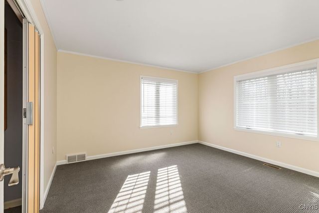 7111 Thorntree Hill Drive, Dewitt, NY 13066