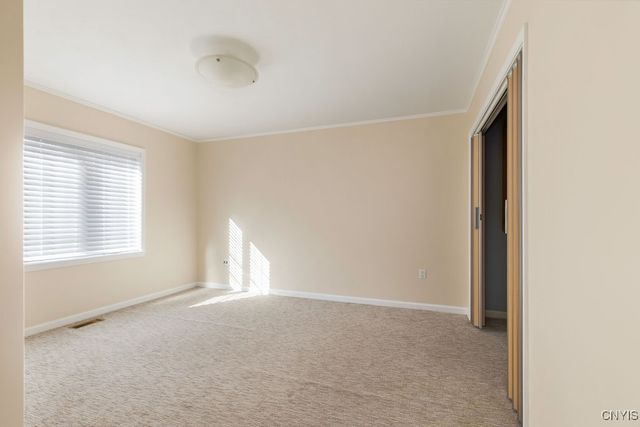 7111 Thorntree Hill Drive, Dewitt, NY 13066