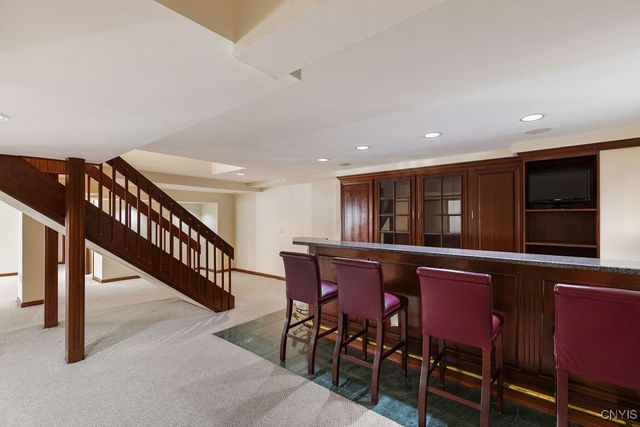 7111 Thorntree Hill Drive, Dewitt, NY 13066