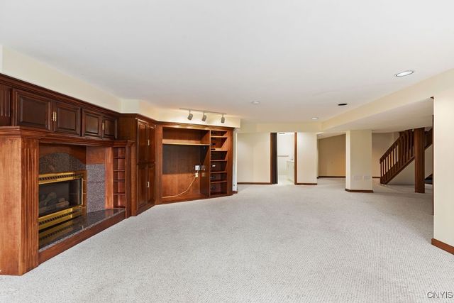 7111 Thorntree Hill Drive, Dewitt, NY 13066