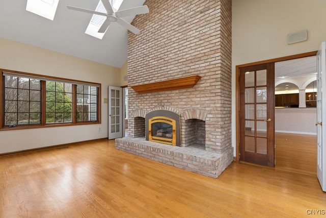 7111 Thorntree Hill Drive, Dewitt, NY 13066