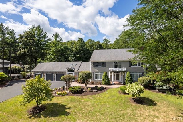 7111 Thorntree Hill Drive, Dewitt, NY 13066